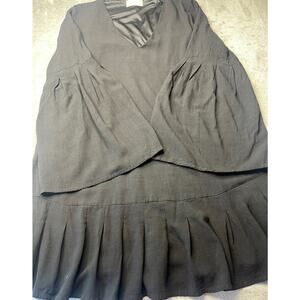 Altered State Little black Dress with Bell Sleeves
Size Medium‎